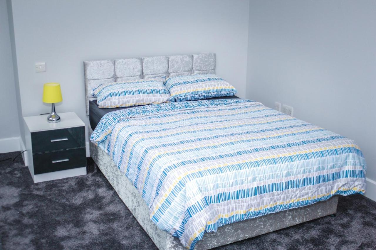 Camden Guest House Double Bedroom With Super Large King Bed London Kültér fotó