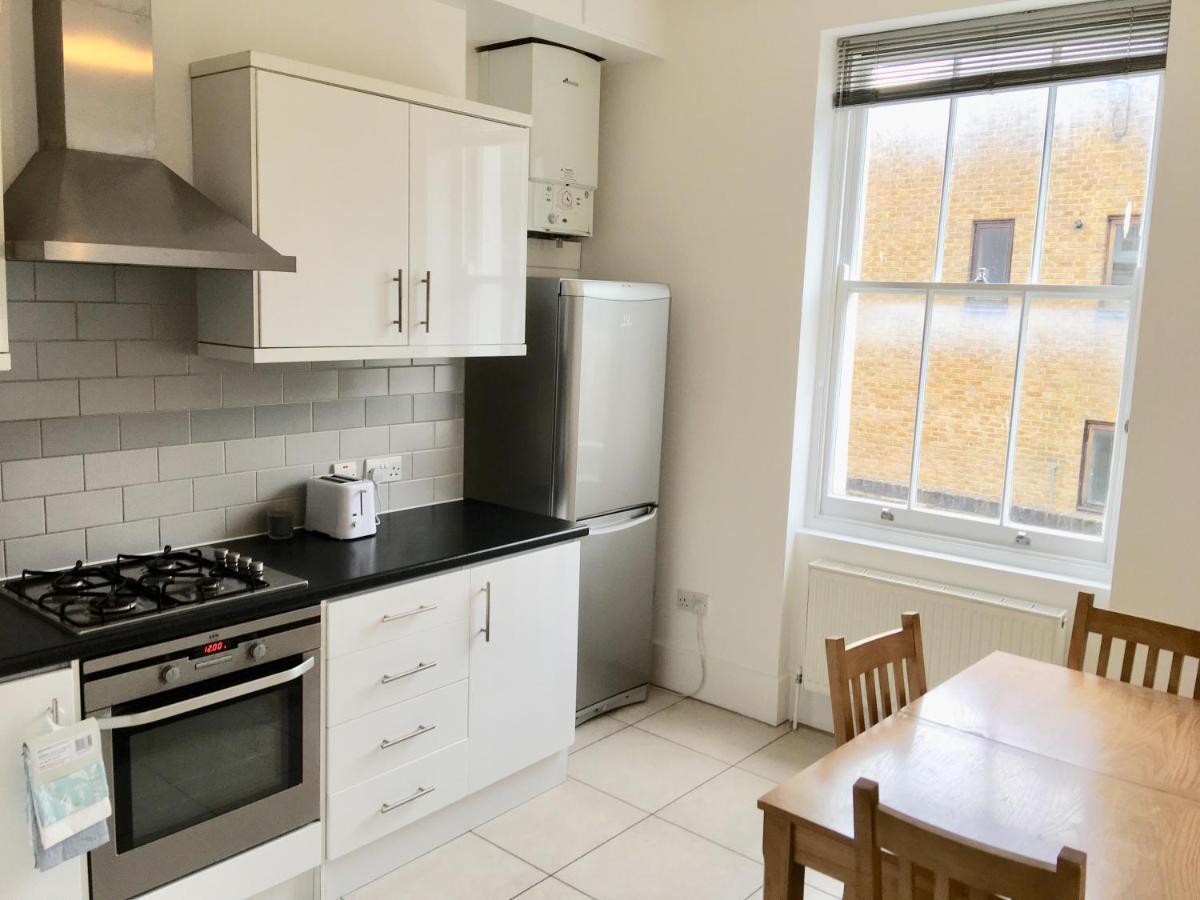 Camden Guest House Double Bedroom With Super Large King Bed London Kültér fotó