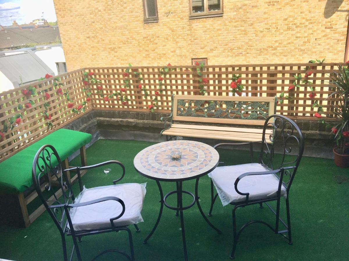 Camden Guest House Double Bedroom With Super Large King Bed London Kültér fotó