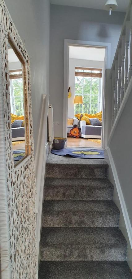 Camden Guest House Double Bedroom With Super Large King Bed London Kültér fotó